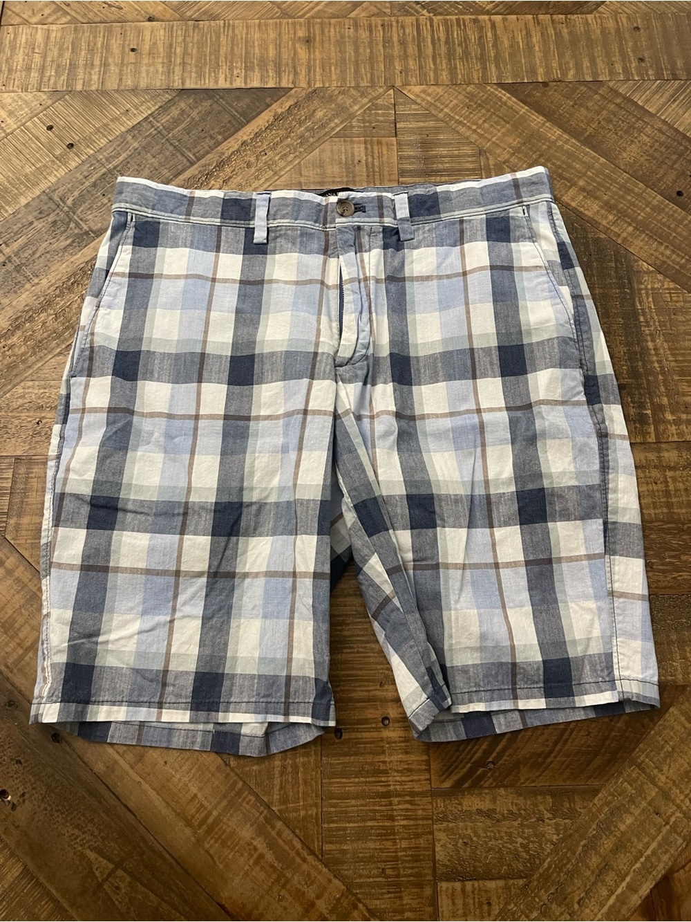 Banana Republic Aiden Shorts Men's Size 34 Blue Plaid Flat Front Chino Casual